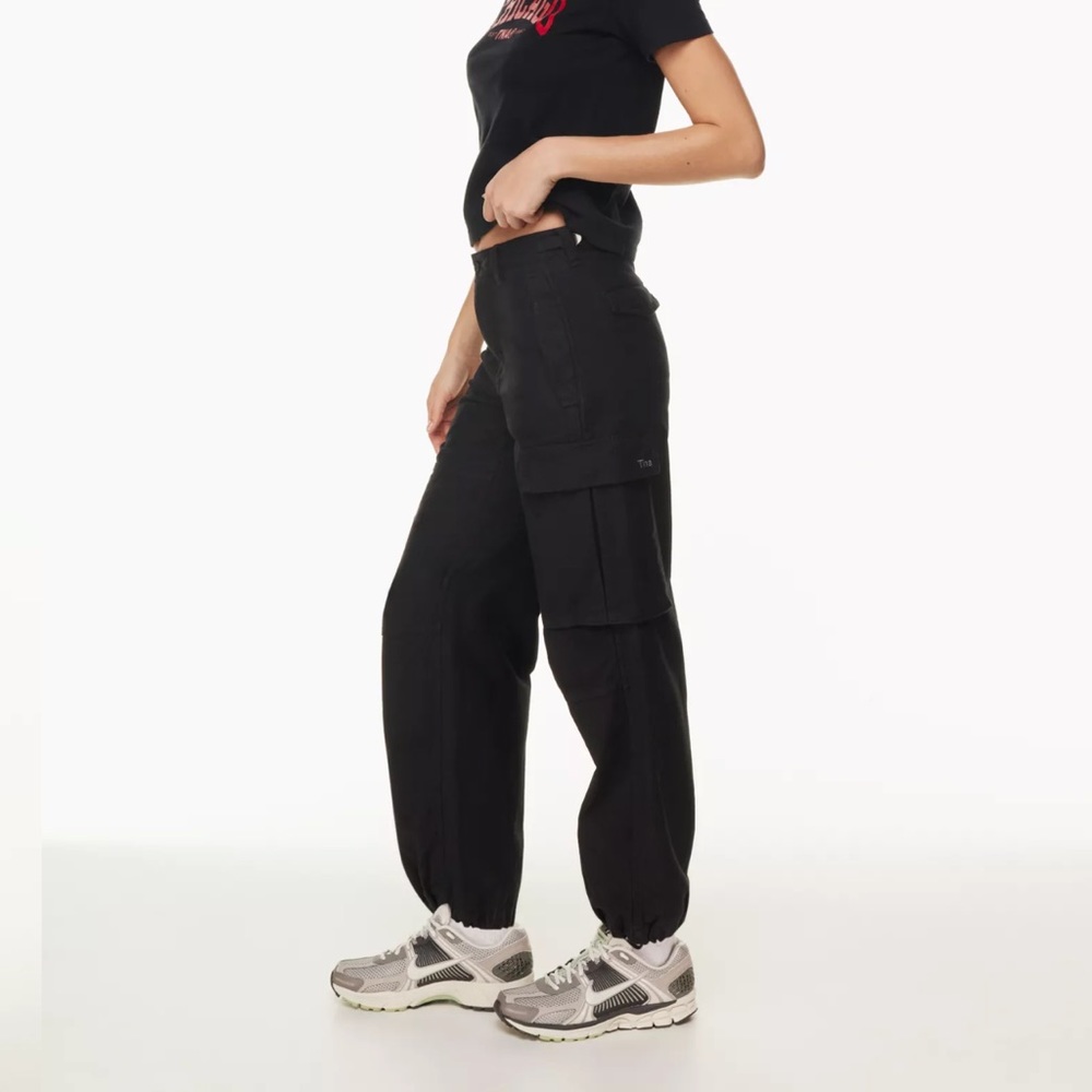 Aritzia TNA supply cargo pants